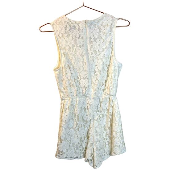 Forever 21 ivory cream lace sleeveless lace up romper - Picture 2 of 4
